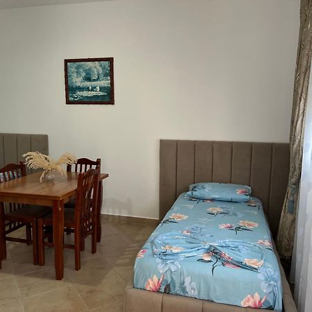 Armando Home Vlorë Esterno foto