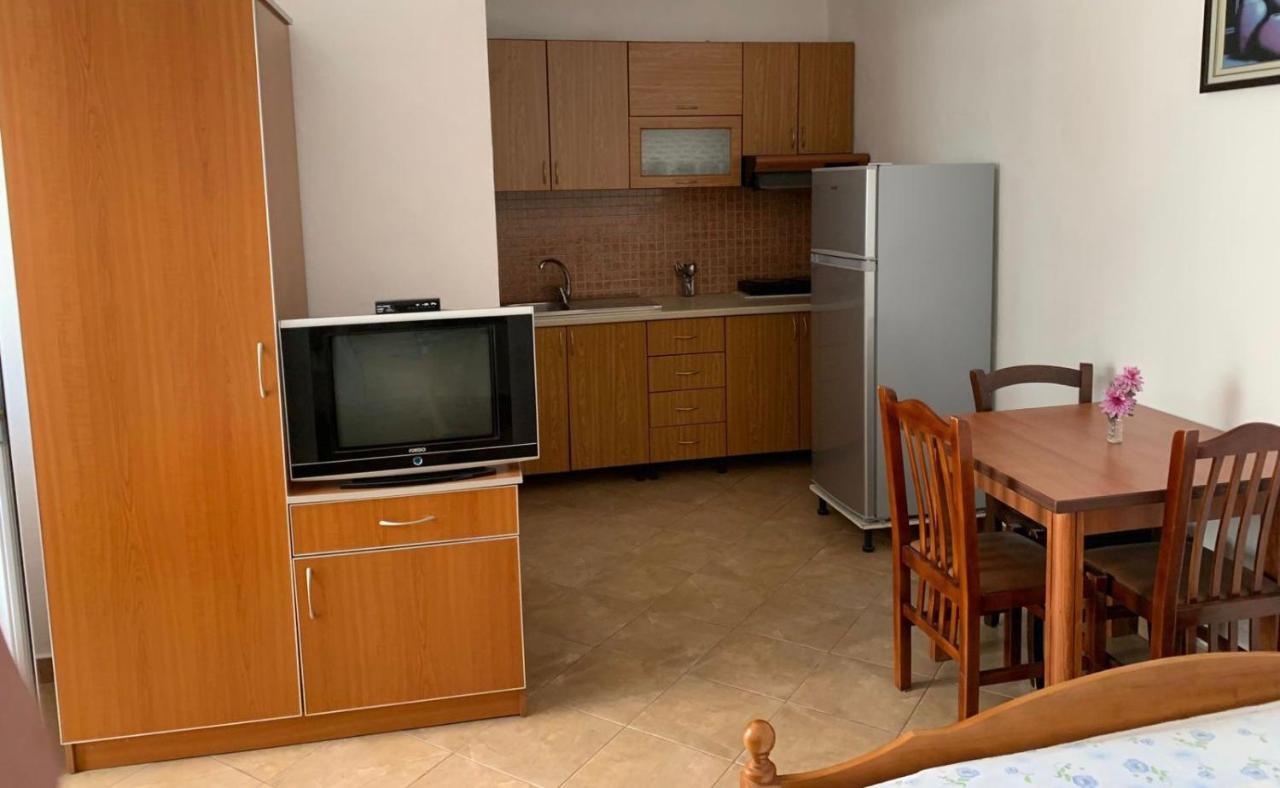 Armando Home Vlorë Esterno foto